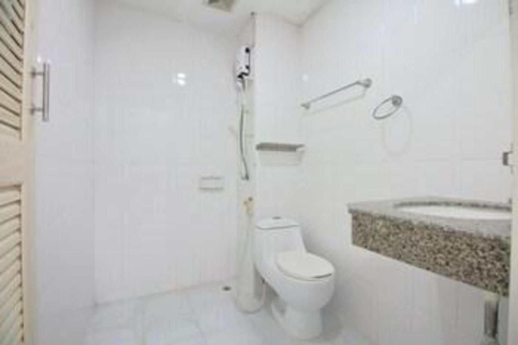 Hotel Super Oyo 498 Ladawan Bangkok