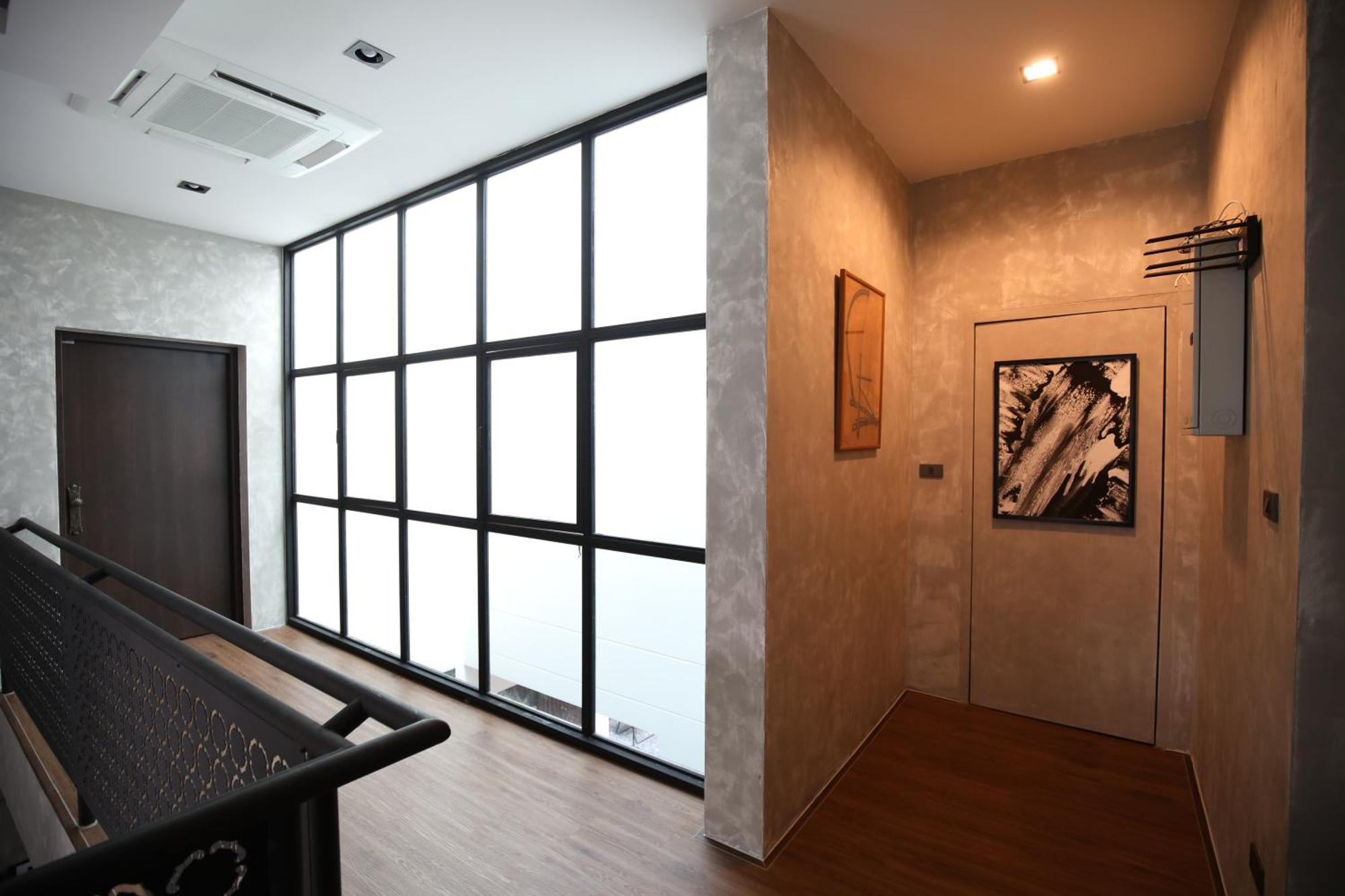 Chic Ekkamai Escape Near Bts, Dining & Nightlife Ferienhaus Bangkok