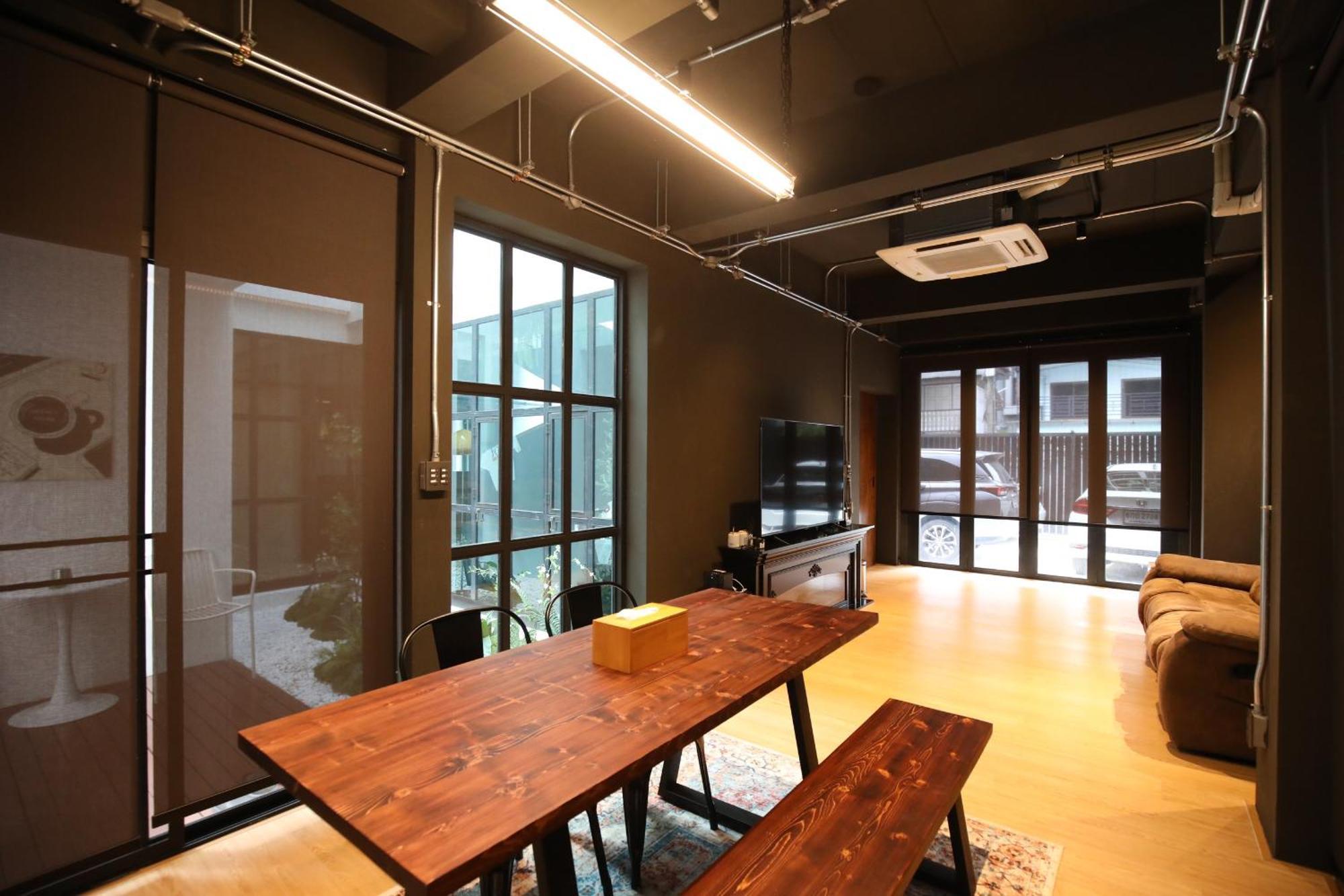 Ferienhaus Chic Ekkamai Escape Near Bts, Dining & Nightlife