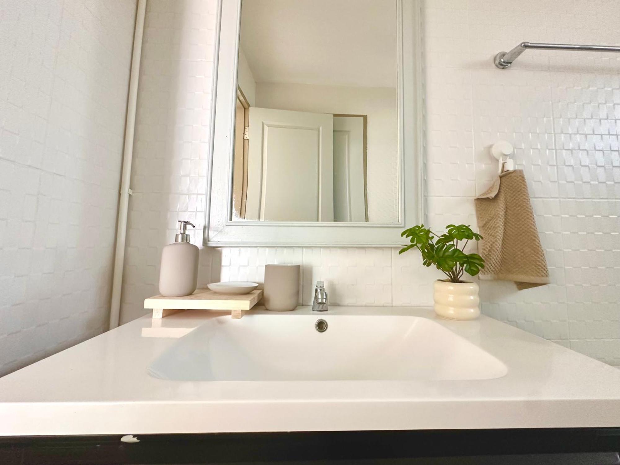 Cosy 2 Bedrooms Near Ekkamai Apartment