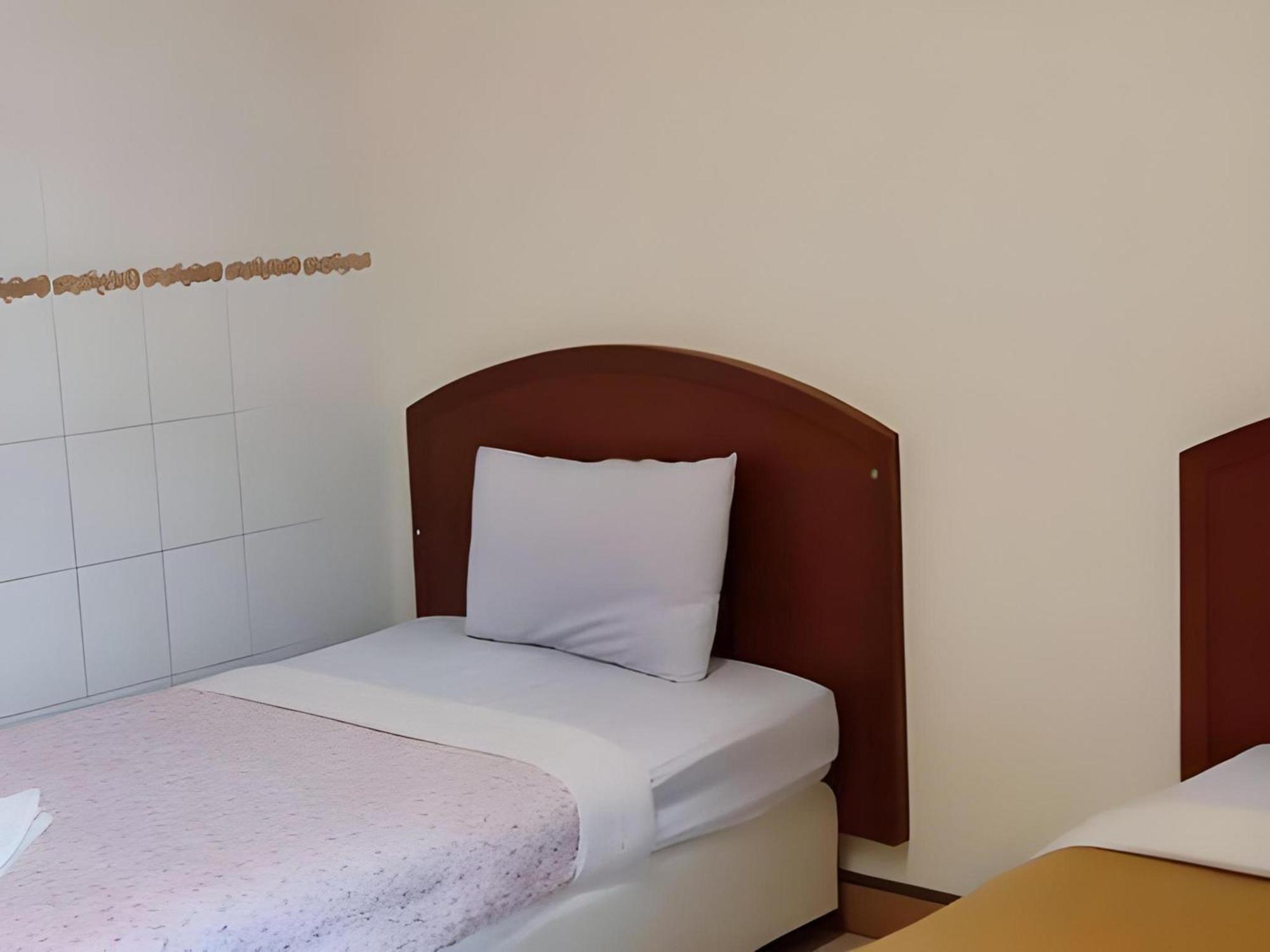 Oyo 583 Sweethome