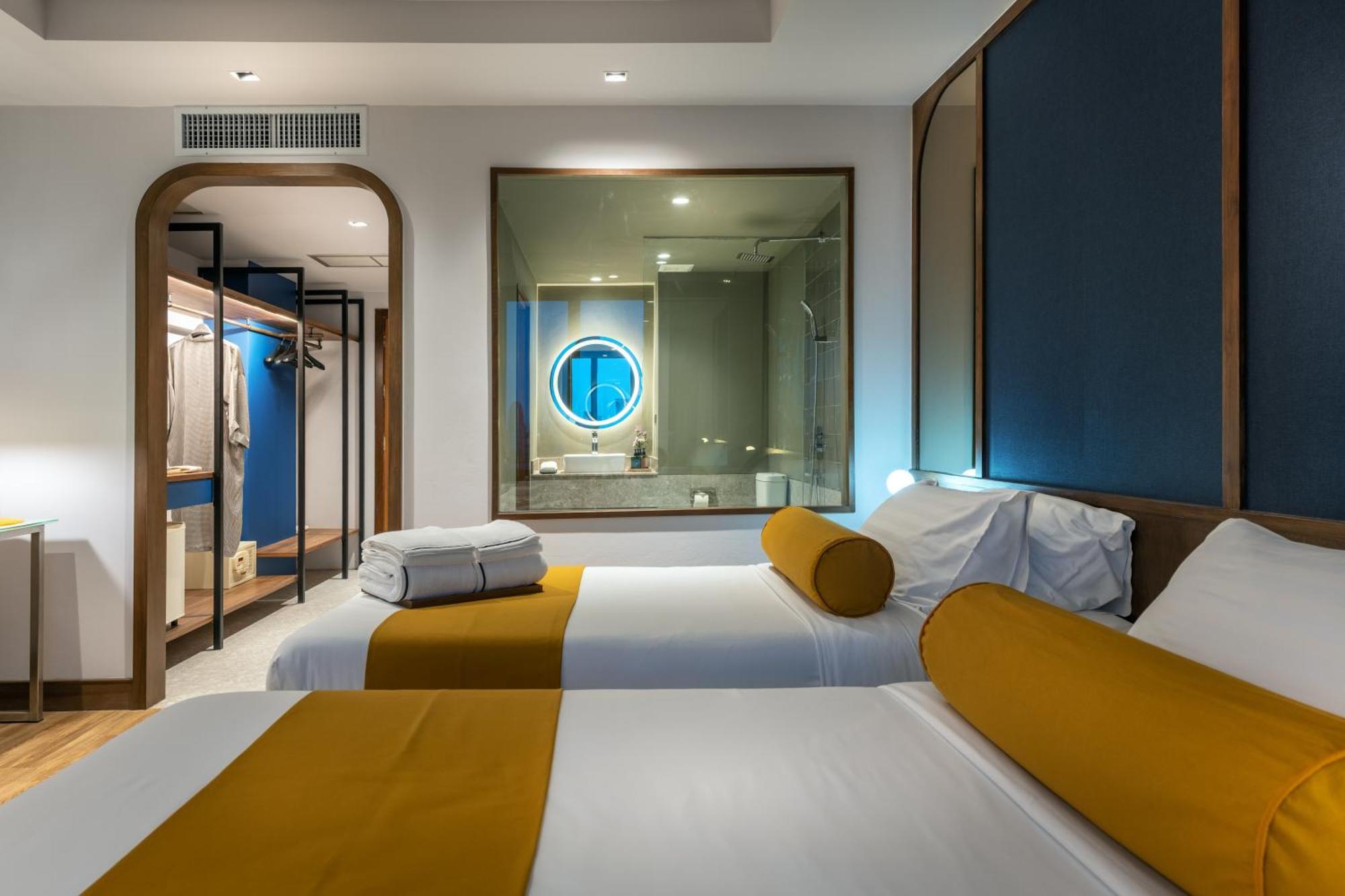 Graph Hotel