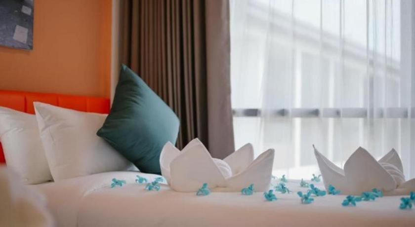 7 Days Premium Don Meaung Airport Hotel