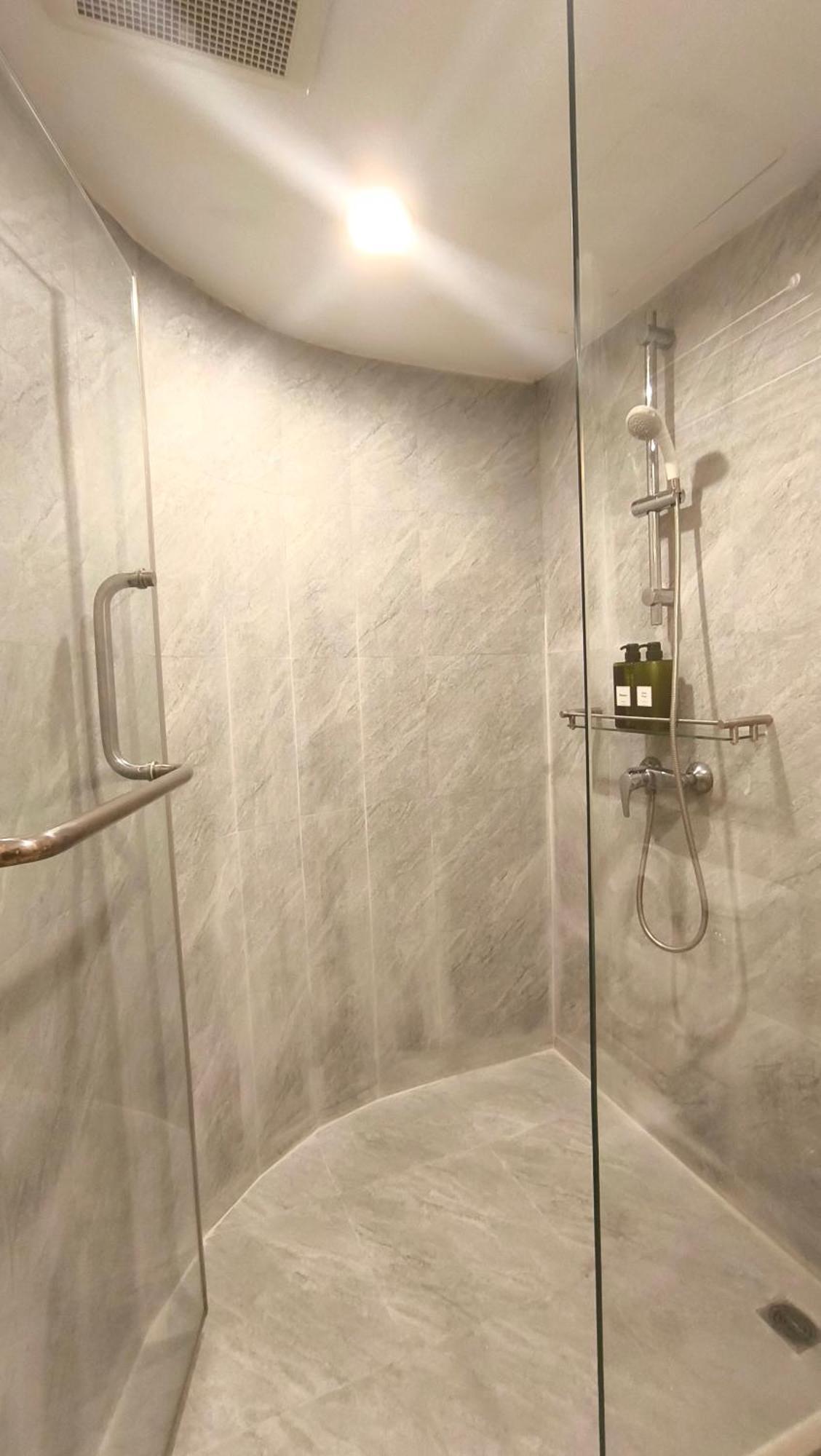 Silom 1bedroom With 2 Kings Bed For 4 Persons Bangkok