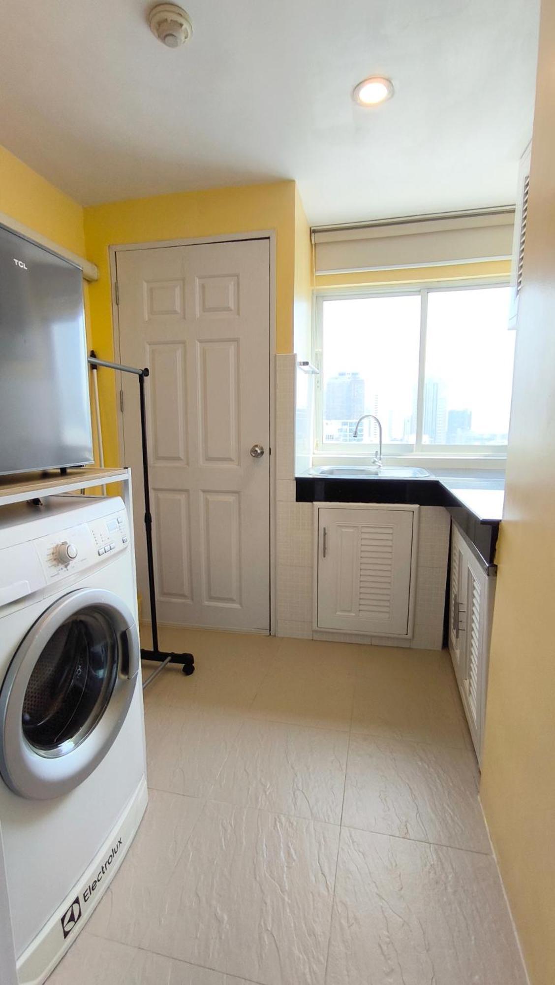 Silom 1bedroom With 2 Kings Bed For 4 Persons Apartment Bangkok