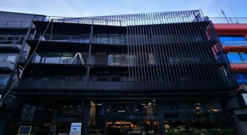 Sook Station Hostel *
