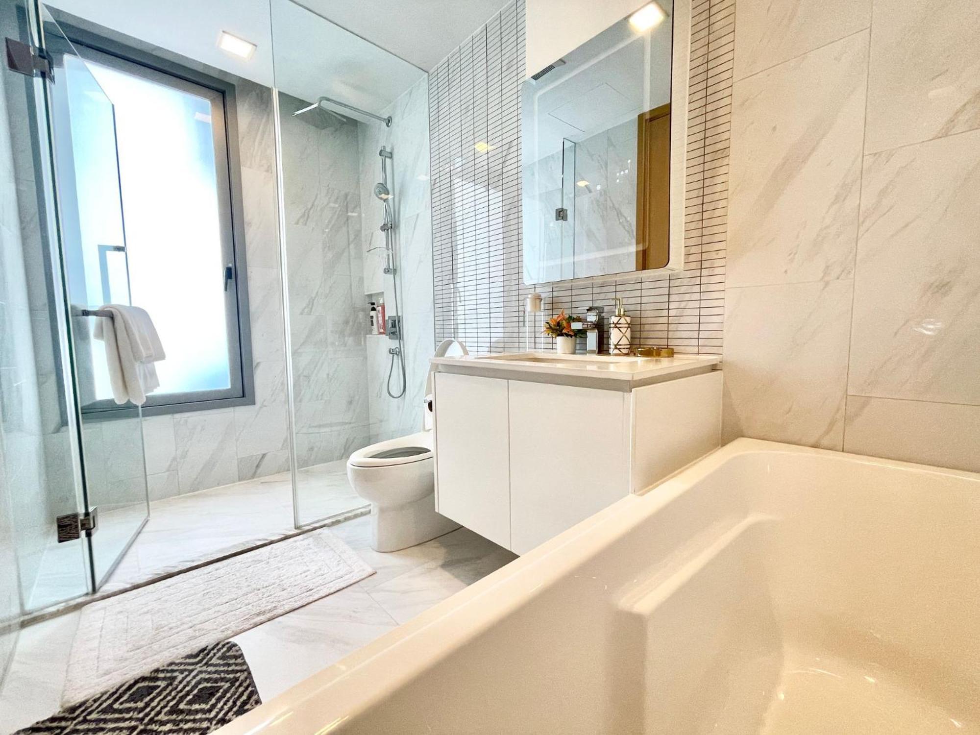 Apartment Luxury Sukhumvit Asoke Nana 65 Sqm Sleeps 4 *