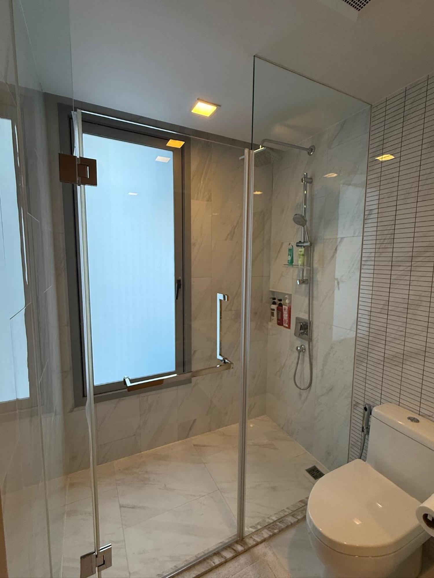 Apartment Luxury Sukhumvit Asoke Nana 65 Sqm Sleeps 4
