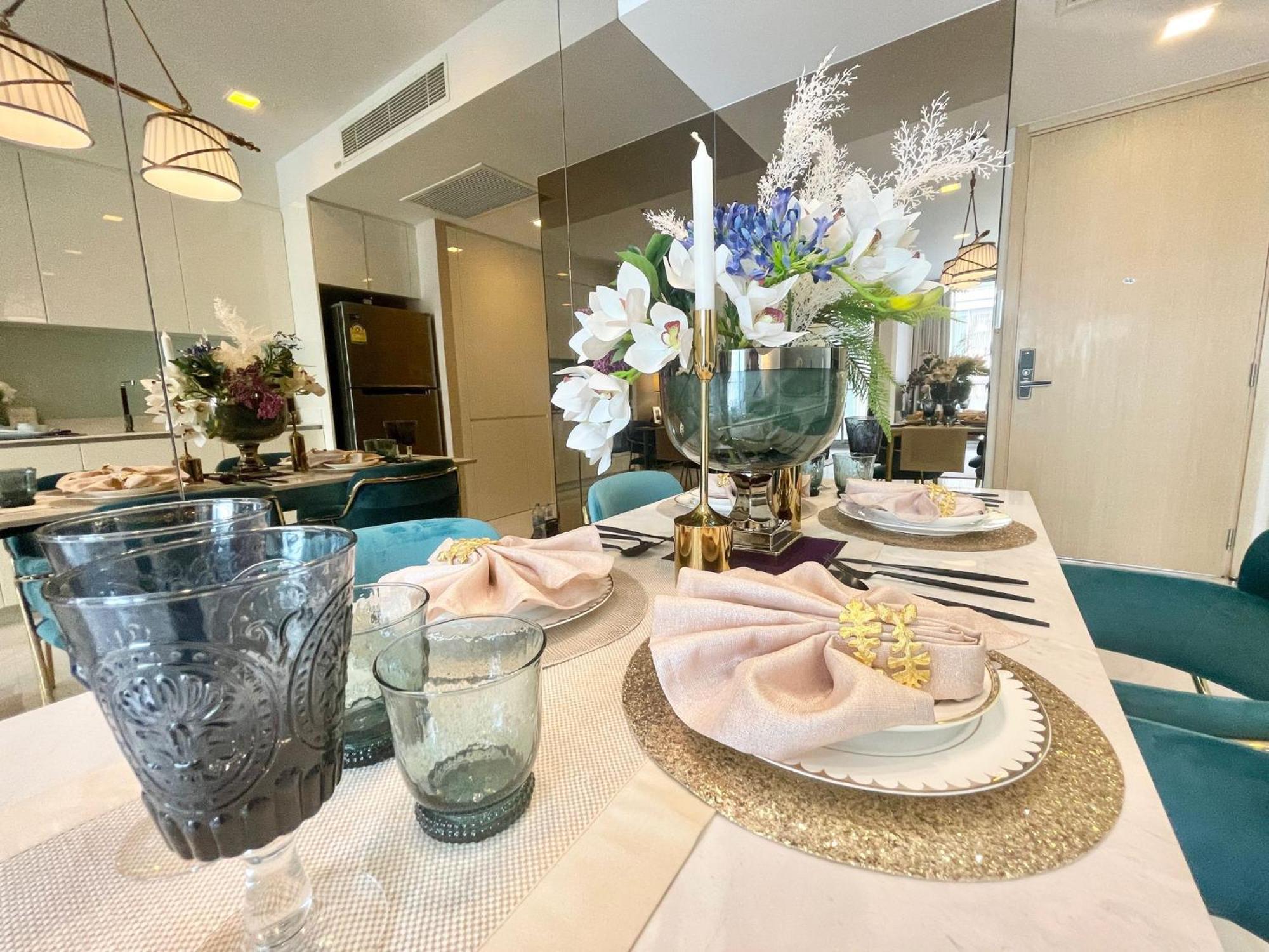 Apartment Luxury Sukhumvit Asoke Nana 65 Sqm Sleeps 4