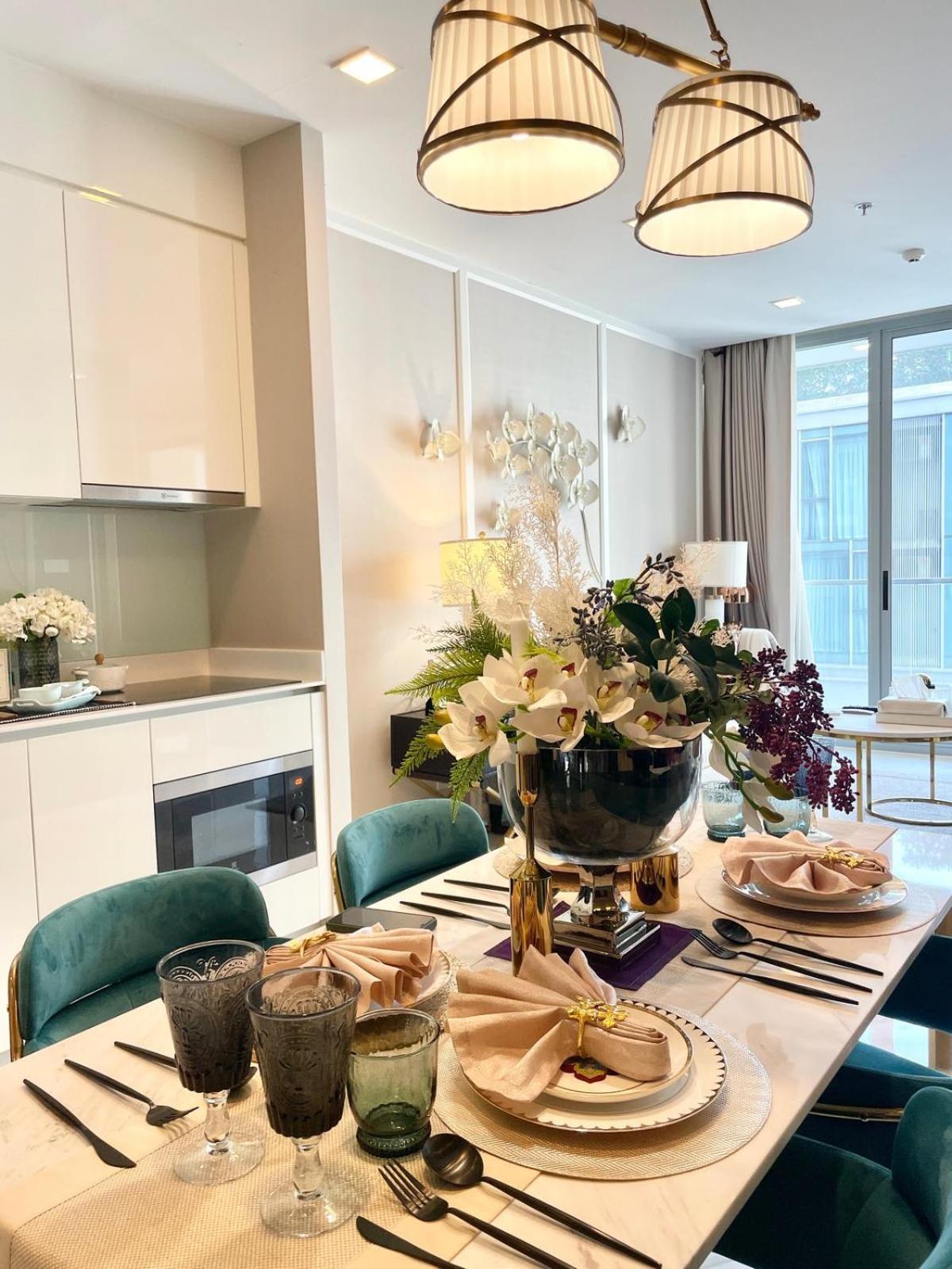 Luxury Sukhumvit Asoke Nana 65 Sqm Sleeps 4 Apartment *