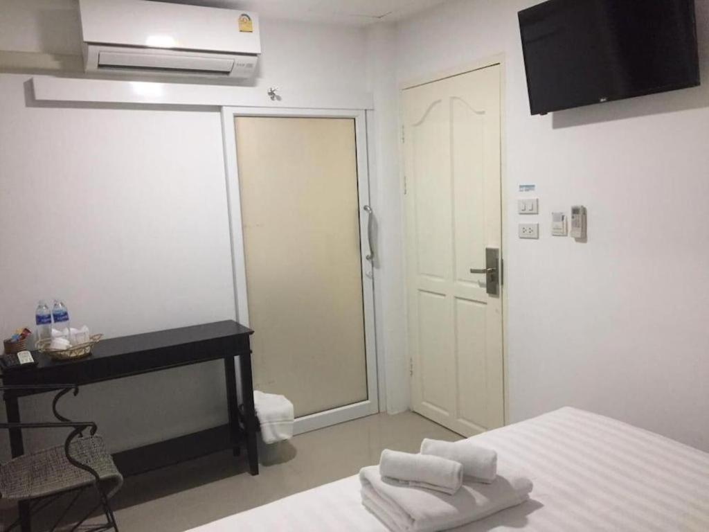 Ban Thungdang Housetel Hotel Bangkok