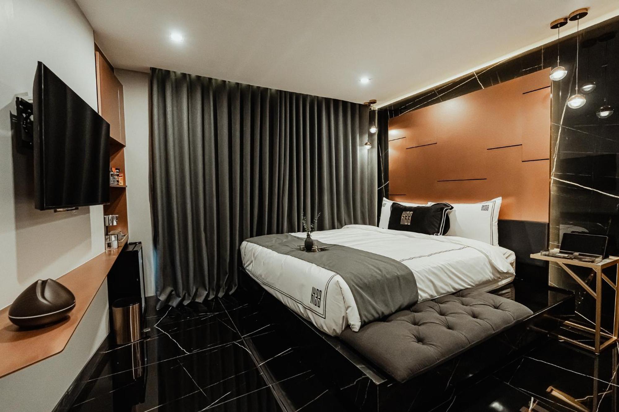 433 Hotel