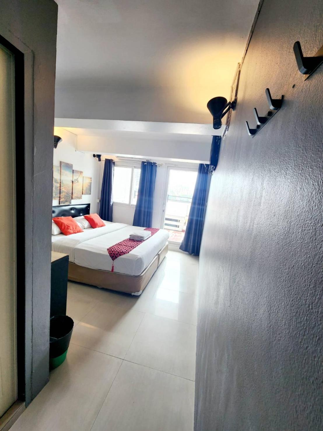 Hotel Casa Picasso Near Chabad House 2*