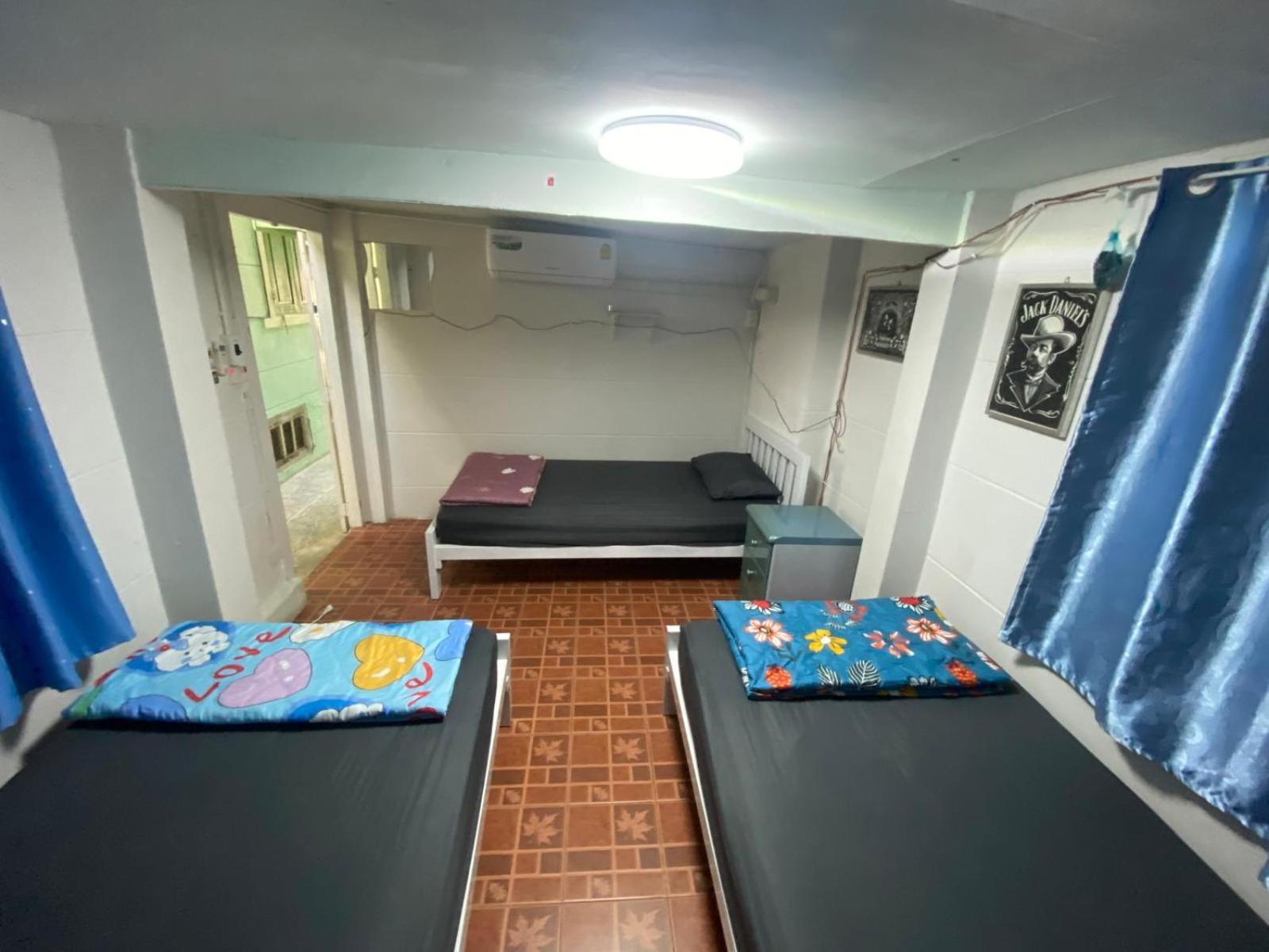 Garden Hostel *