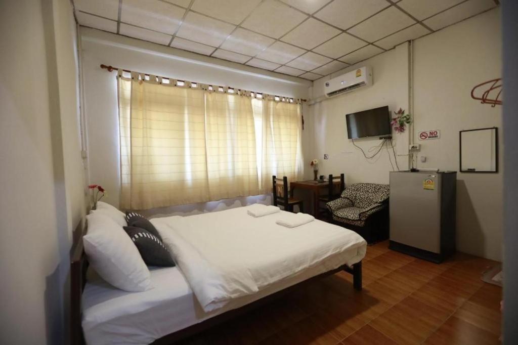 Sleepcase Hostel