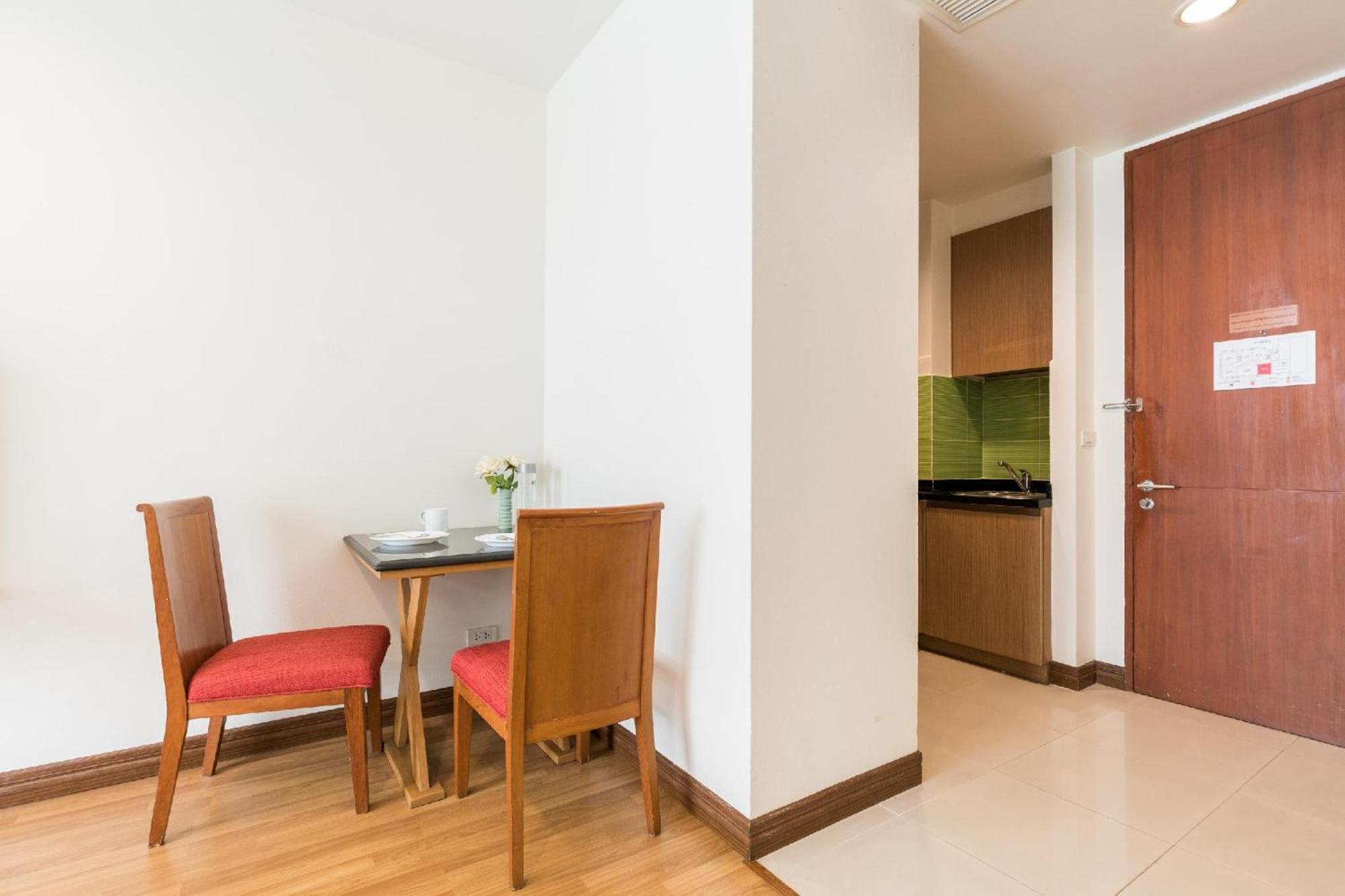 Aparthotel Patio Bts Sanam Pao Bangkok