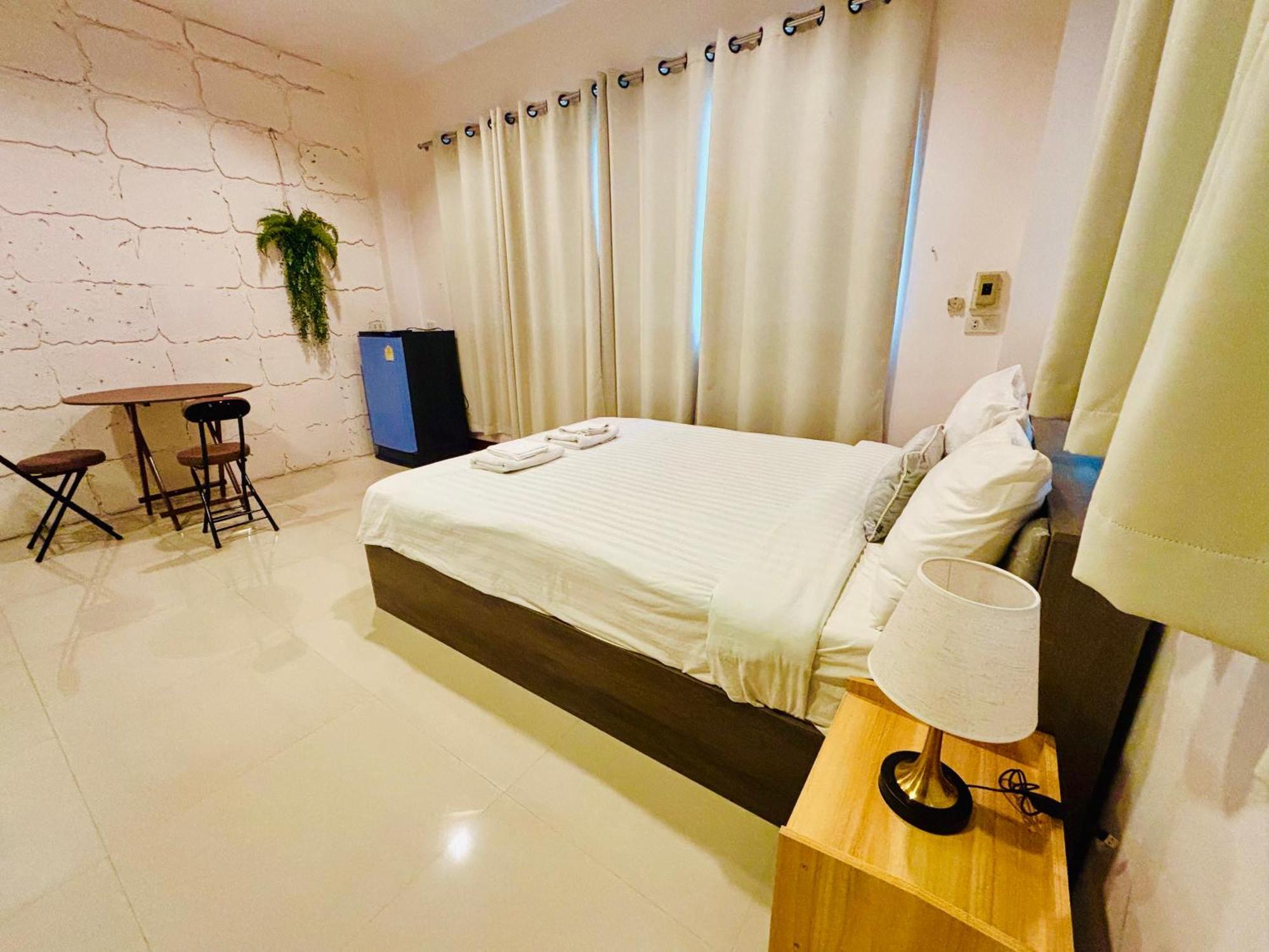Ree- Riverside,rama 3 Hotel Bangkok