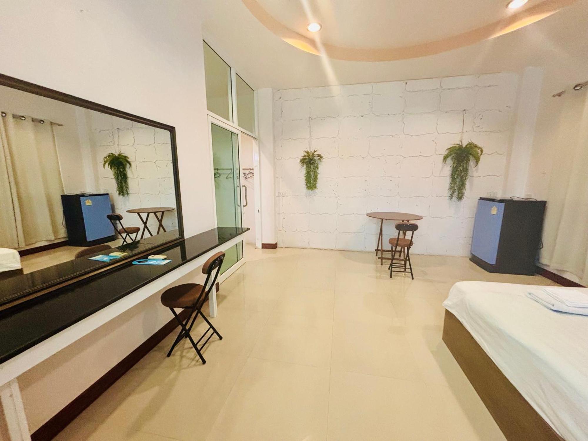 Ree- Riverside,rama 3 Hotel 2*