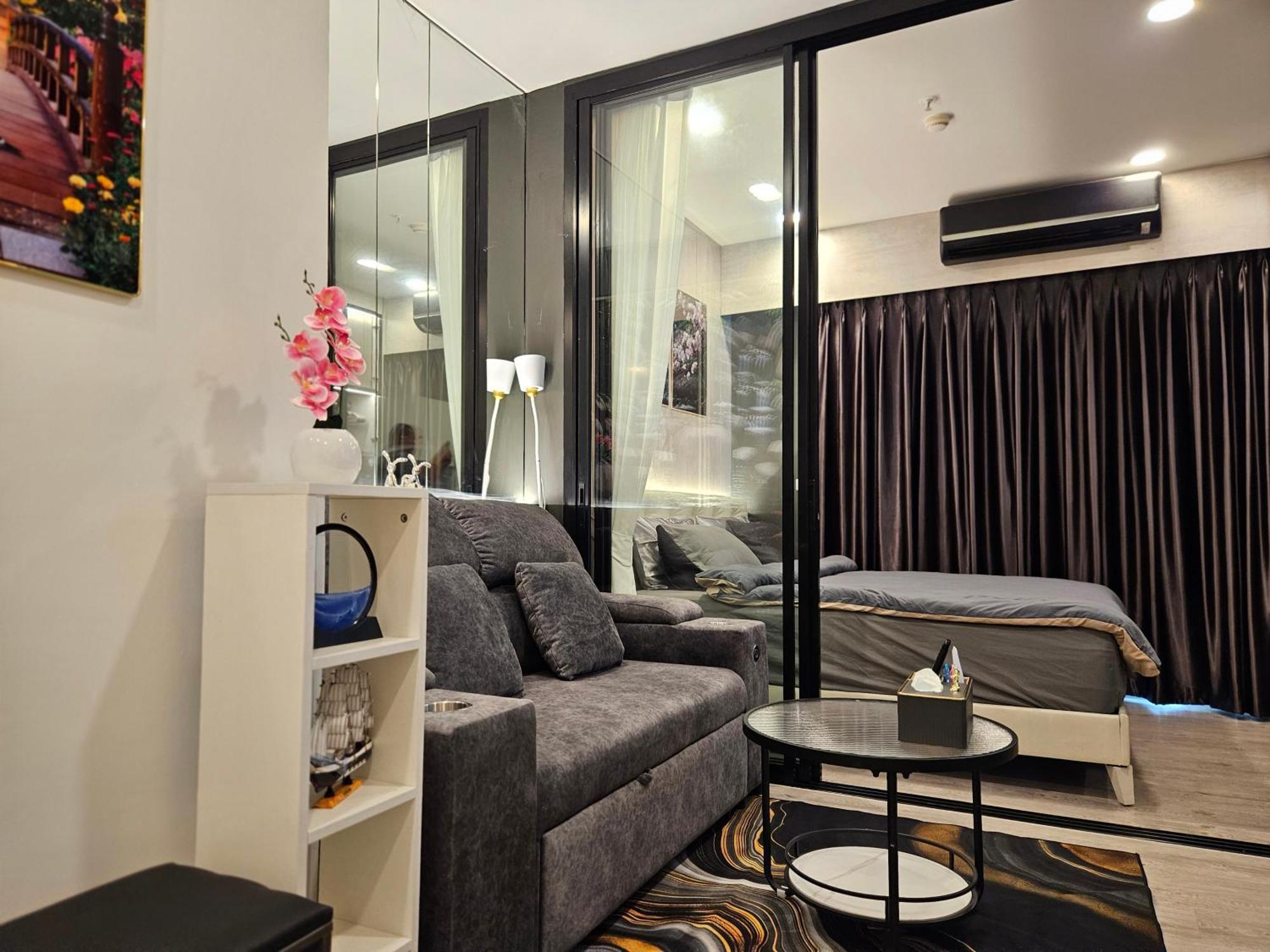 Aparthotel Free Airport Pick Up ! 12th Floor Cozy Room, 5 Mins Walk To Iconsiam & Bts Bangkok