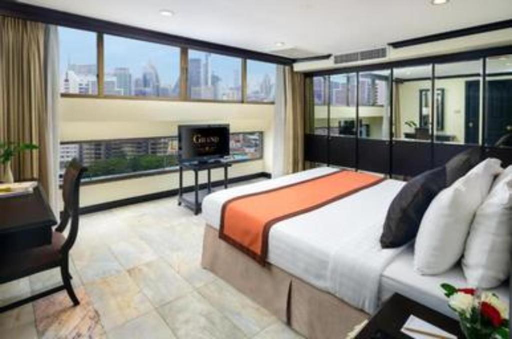 Grand President Hotel 4*