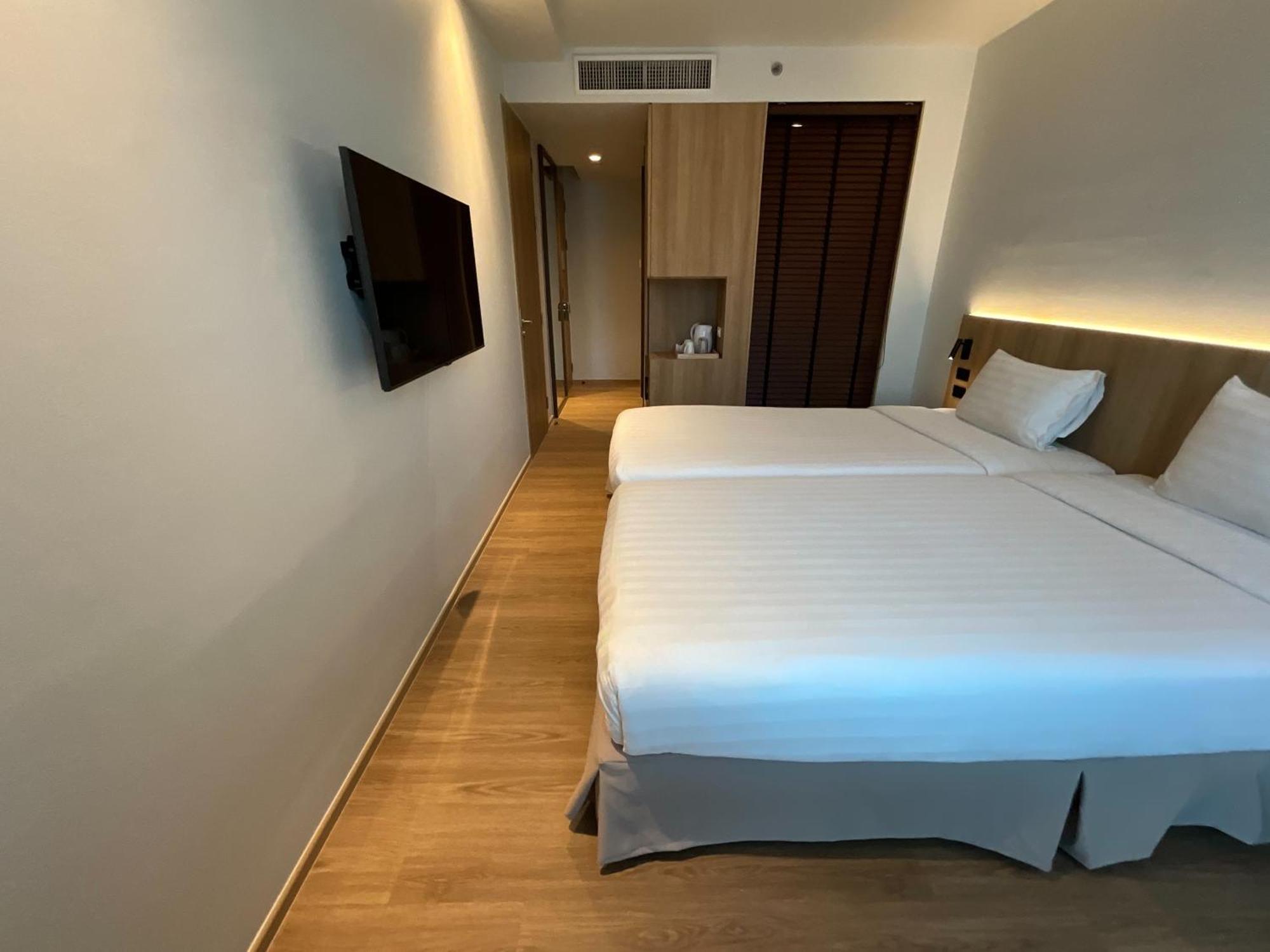 Vic 3 Hotel 4*