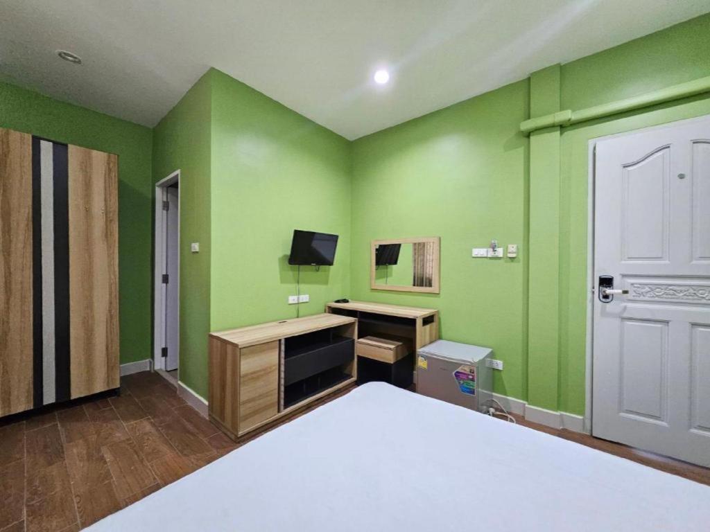 Baanpin Asrama Bangkok
