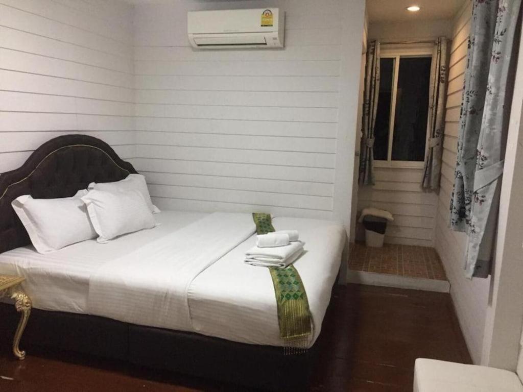 Hotel Ban Thungdang Housetel 2*
