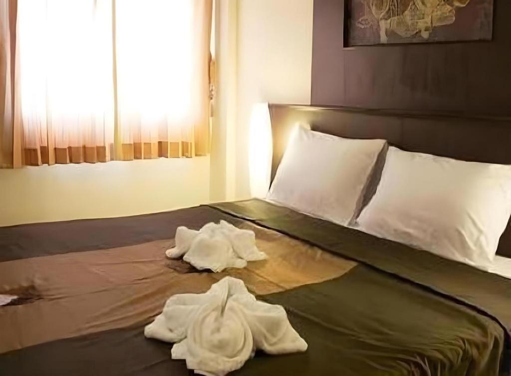 Grand Pinnacle Hotel