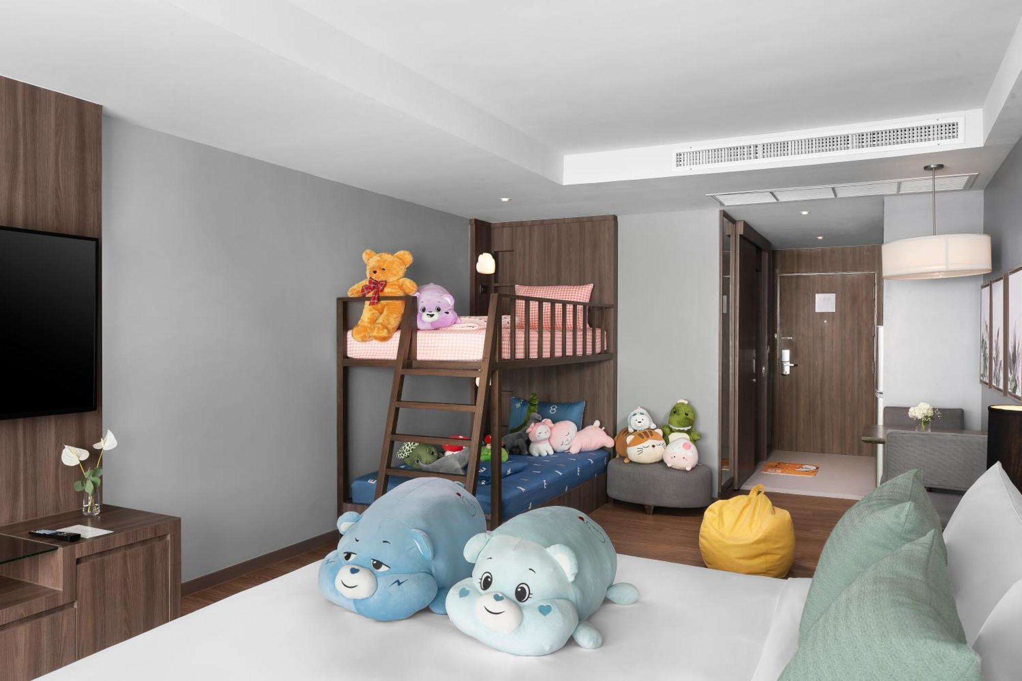 Novotel Living Sukhumvit Legacy Hotel 4*