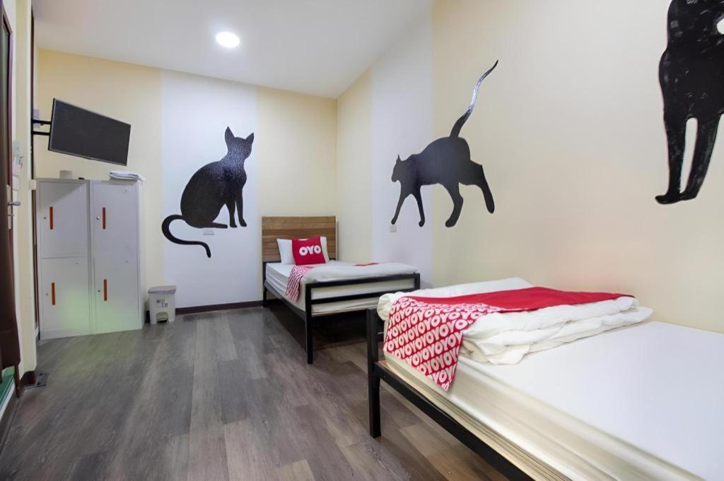 Hostel Art Sanamchai