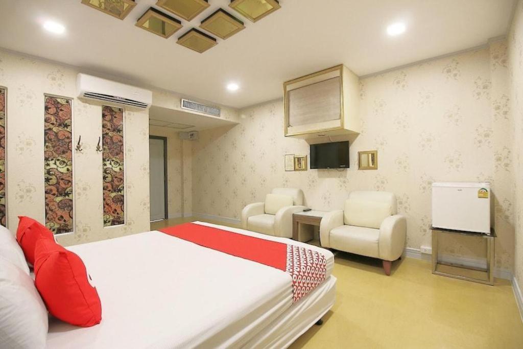 Oyo 1002 Pinklao Hotel 3*