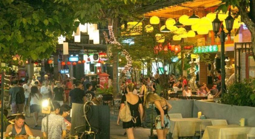 Hostel The Street