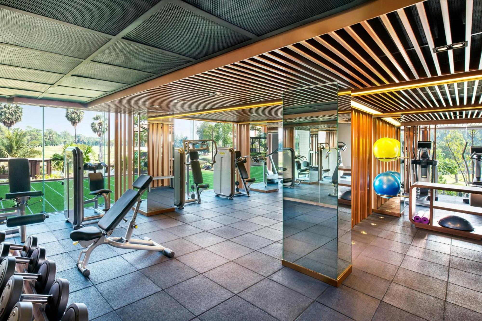 Le Meridien Suvarnabhumi, Golf And 5*