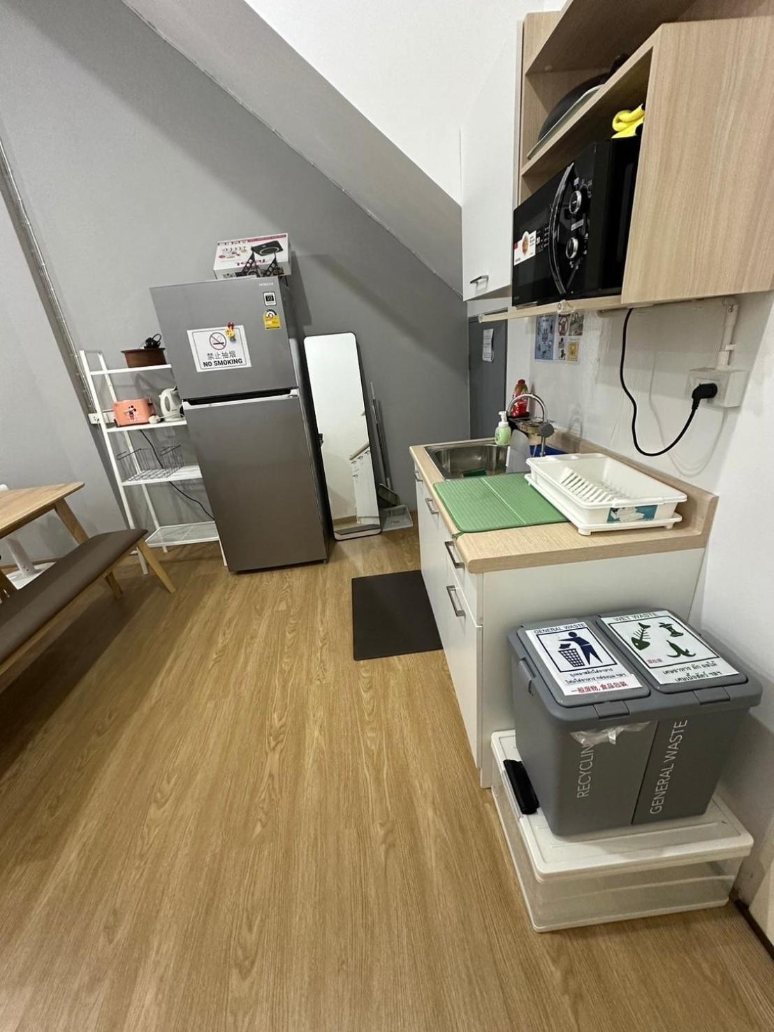 Bee House 172 Only 300m To Bts Talat Phlu Apartment