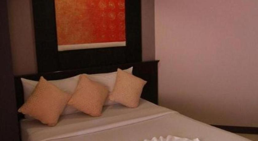 Hotel Grand Pinnacle