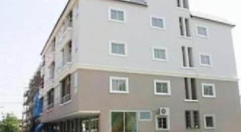 Grand Pinnacle Hotel 3*
