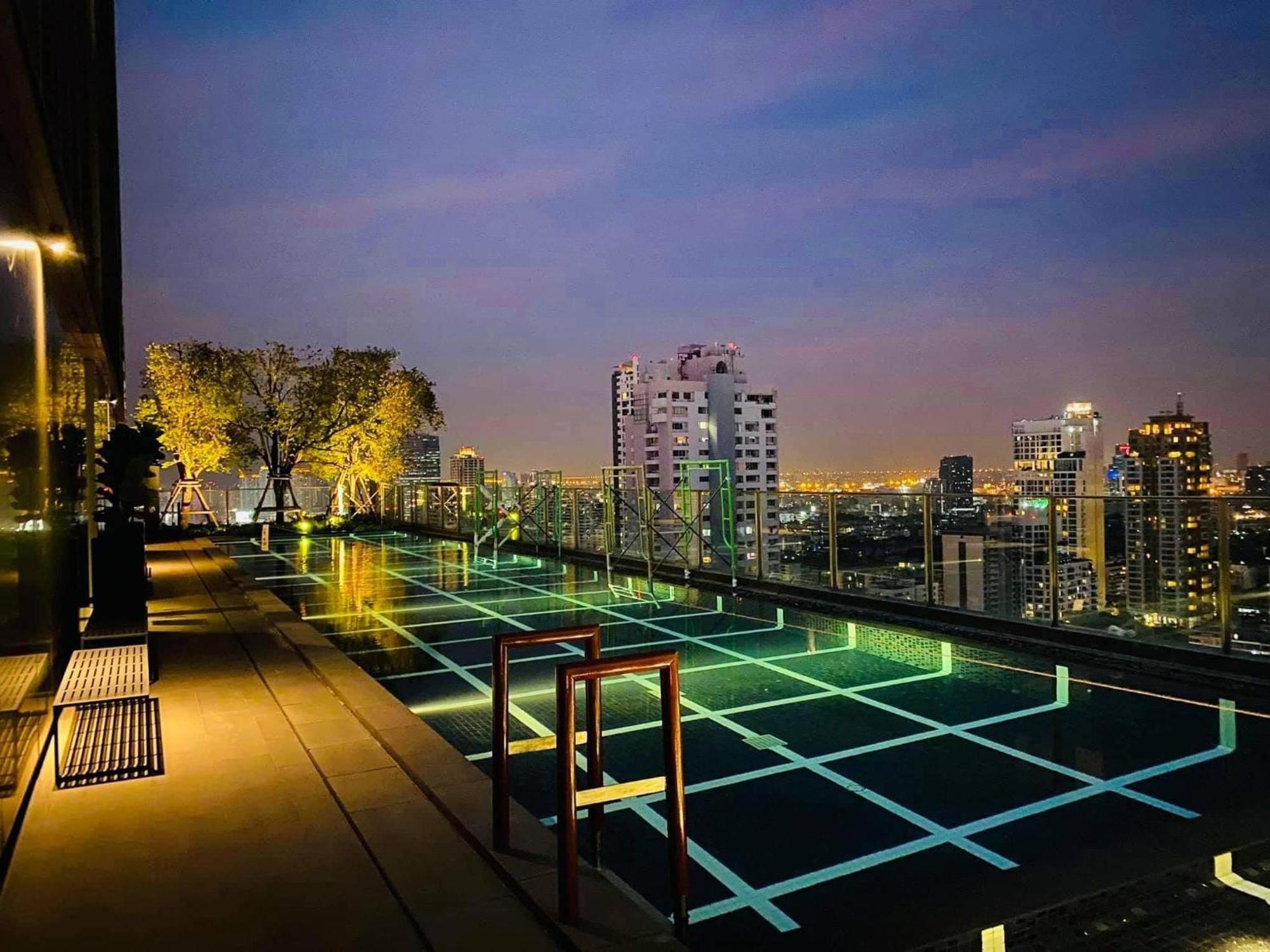 Phrom Phong 1br Luxe With Pool Gym Park Center Apartment Bangkok
