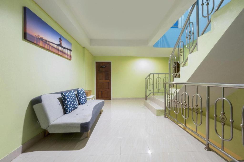 Hotel Oyo 818 Suksomboon Bangkok