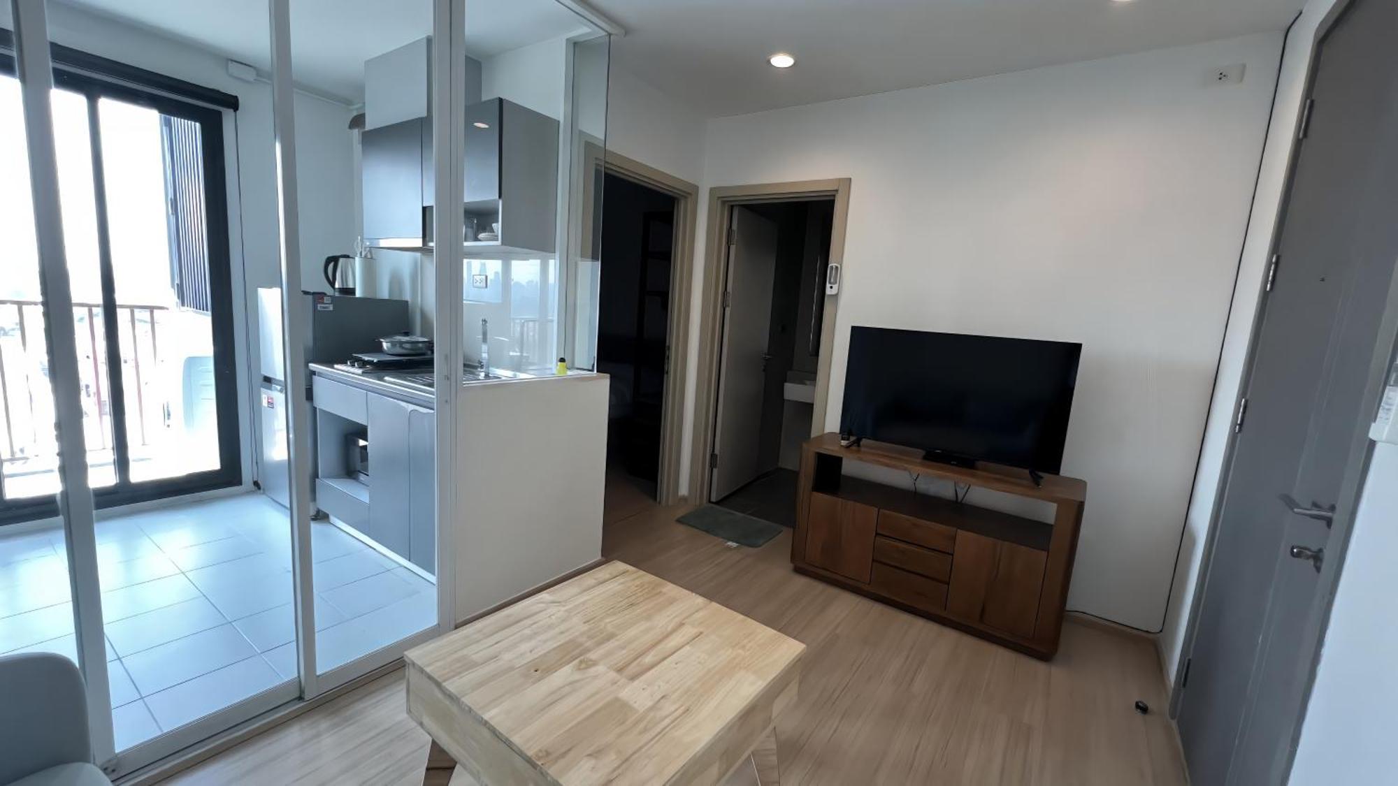 Apartment The Base - Rama 9 By Sumaq
