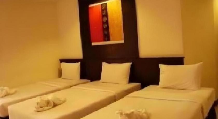 Grand Pinnacle Hotel