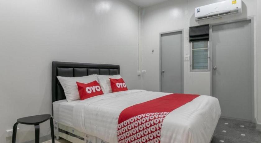 Oyo 818 Suksomboon Hotel