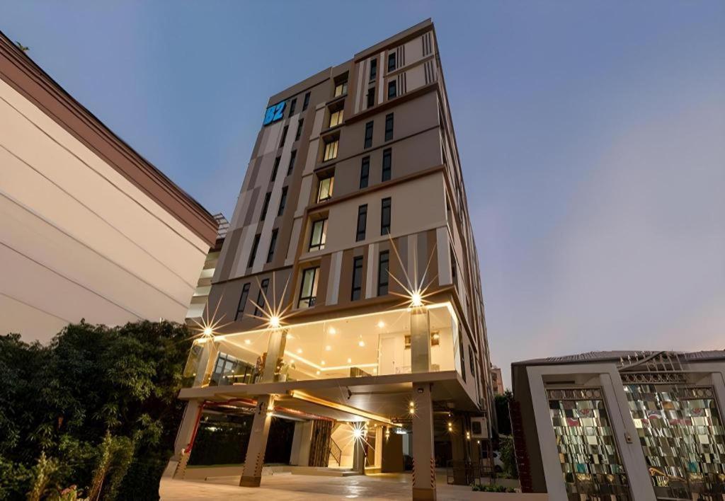 B2 Huai Khwang Premier Hotel 3*