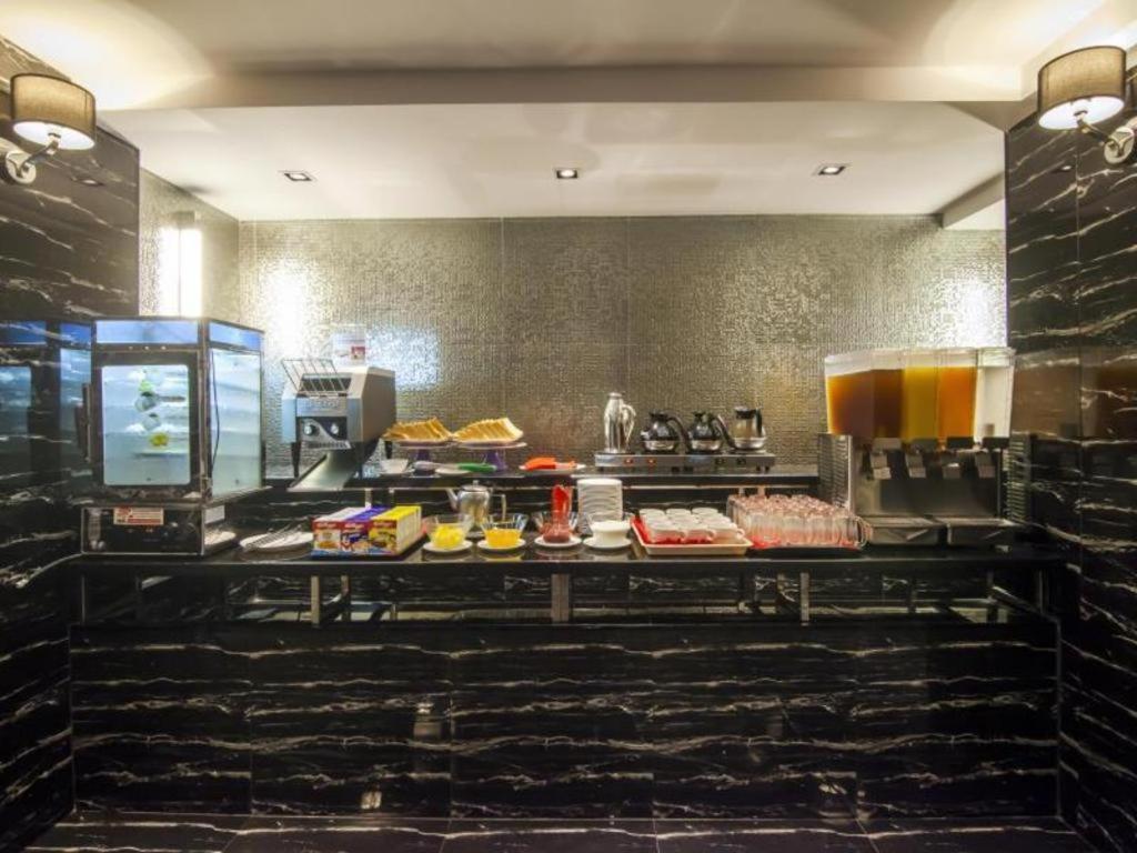 First House Hotel 3*