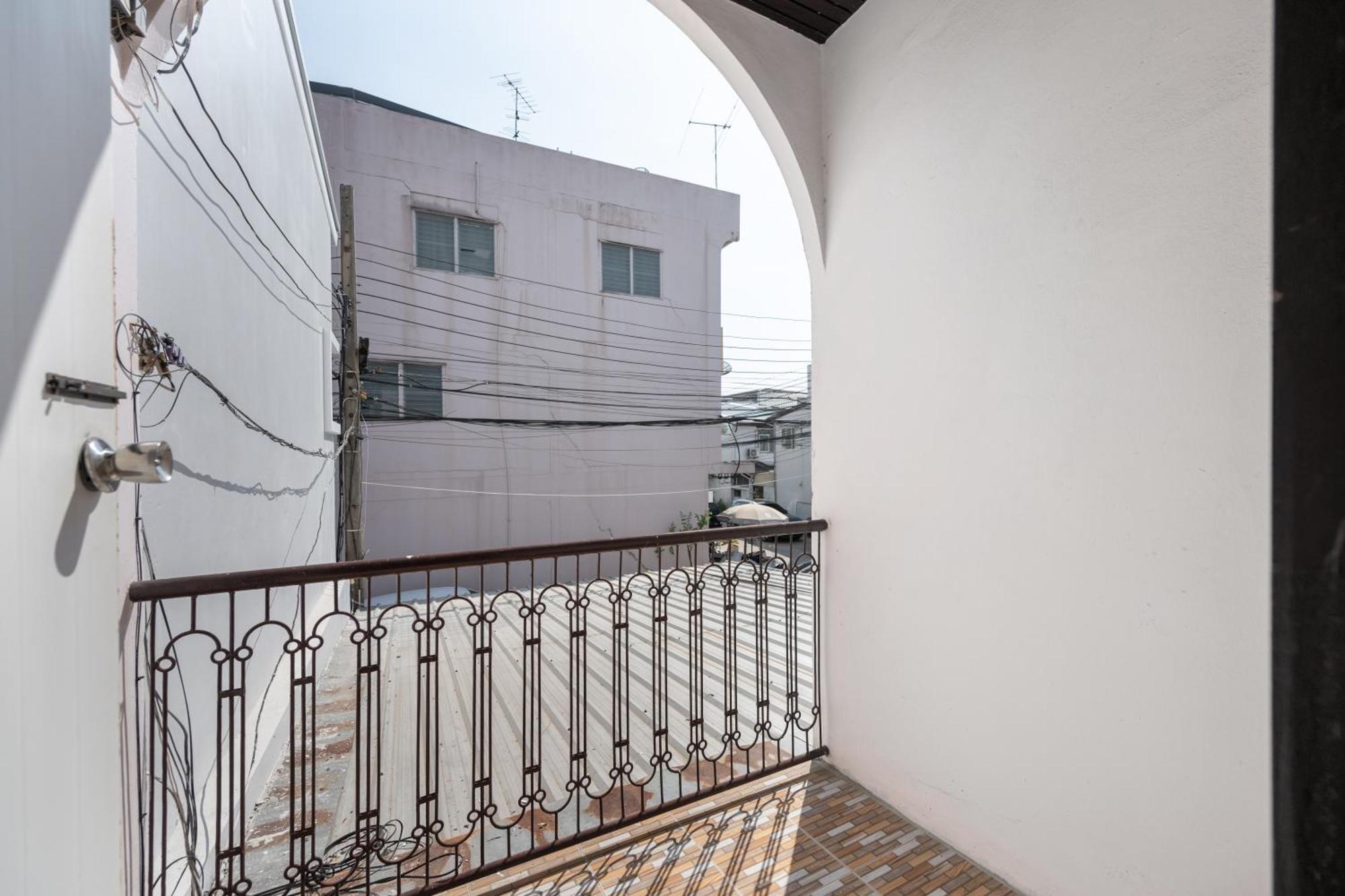 Holiday home 4br House Mrt Subway 250m Chatujak Market Wi-fi