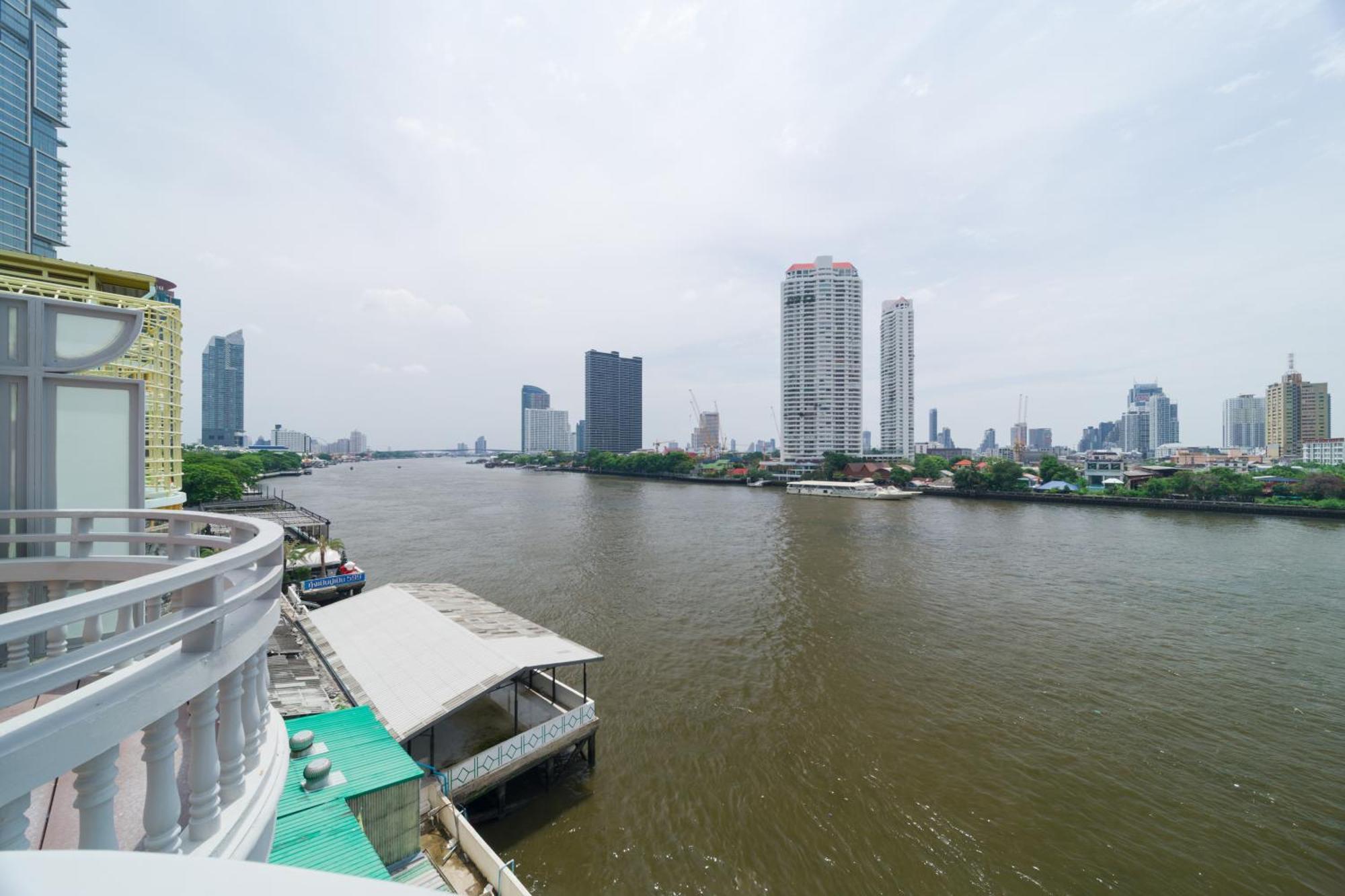 Beat Warii At Chaophraya River Hostel