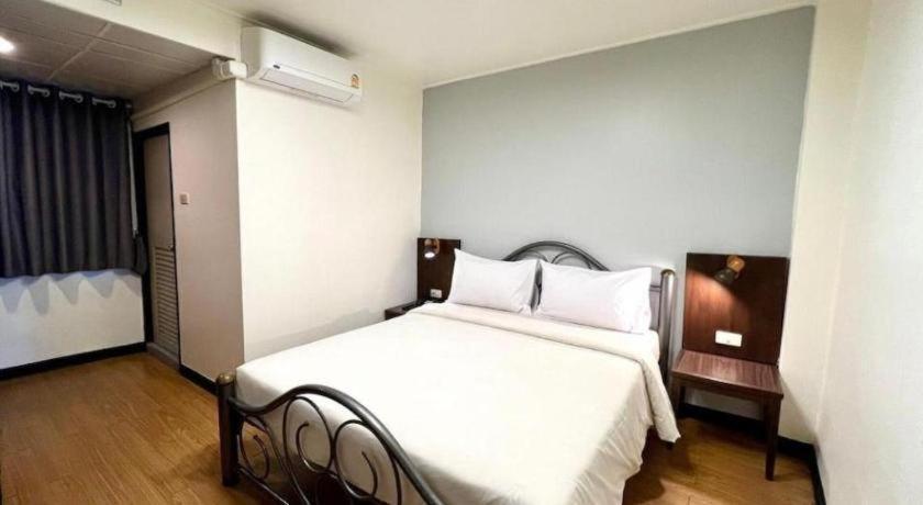 Intown Hotel 3*