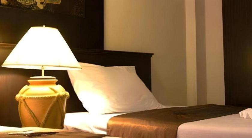 Grand Pinnacle Hotel Bangkok