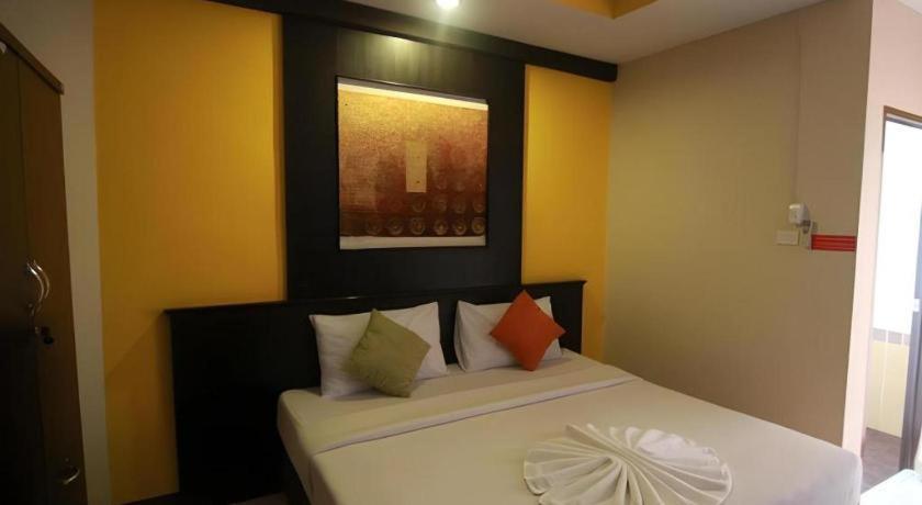 Grand Pinnacle Hotel