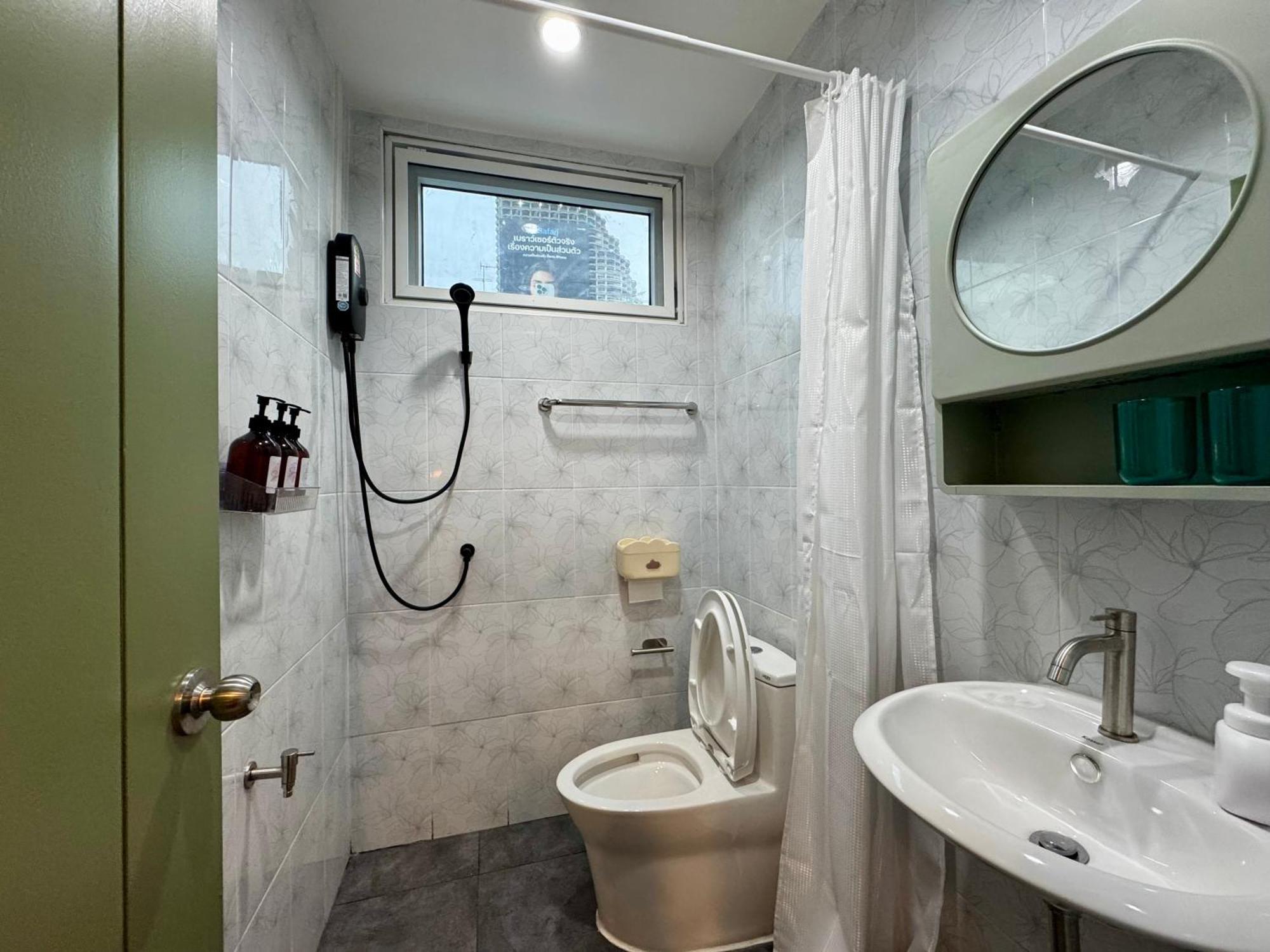Blue House 191 Hometel - 3 Mins To Bts Saphan Taksin
