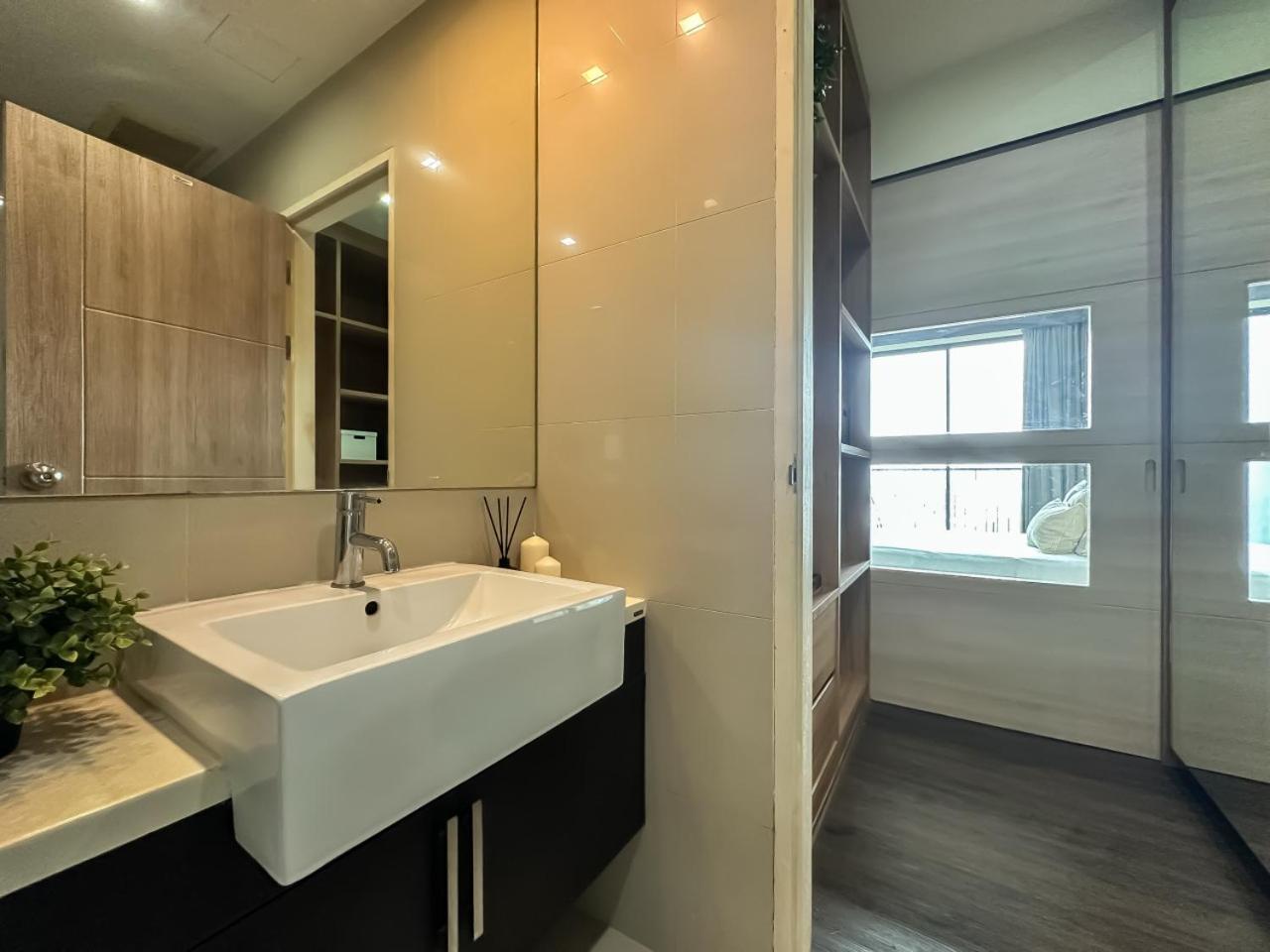 Transquil Modern 1br - Ultra Fast Wifi - Bts Ari * Bangkok